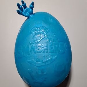 Zuru Smashers Dino Ice Age Surprise! Egg Holder, Eggs, and Figures